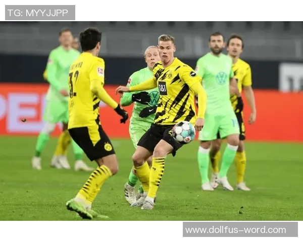 德甲榜首互交白卷，沃尔夫斯堡与沙尔克04平局保持领先优势