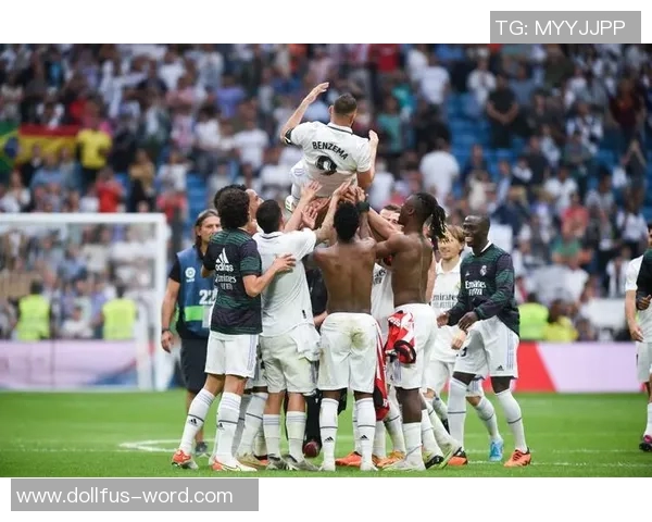 皇家马德里主场战胜毕尔巴鄂，本泽马梅开二度，展现王者风范